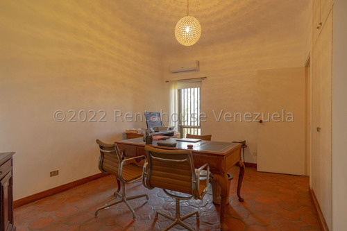 Ana Torres. Quinta En Venta 237688 En Cerro Verde
