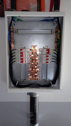 Imagem 3 de 5 de Serviços Elétrico