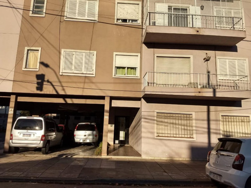 Castelar,2amb/exc/ Zona Comercial/bcon;excelente Estado;