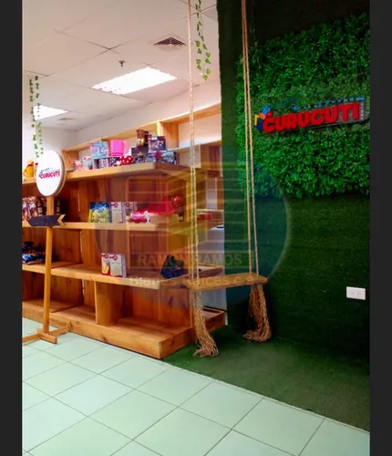 Se Alquila Local Comercial.