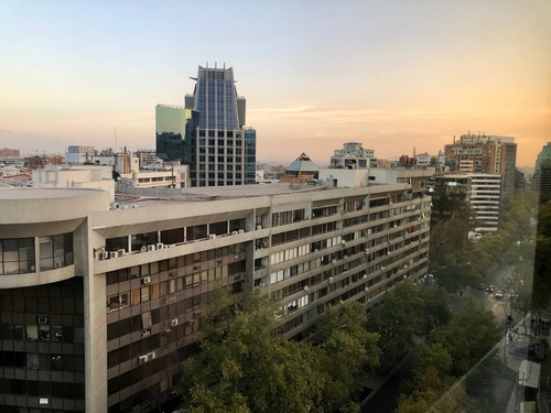 Oficina 65 M² Ubicada En El Mejor Barrio De Providencia
