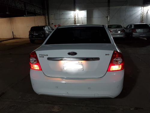 Ford Focus Exe 2.0 4p Ghia Mt