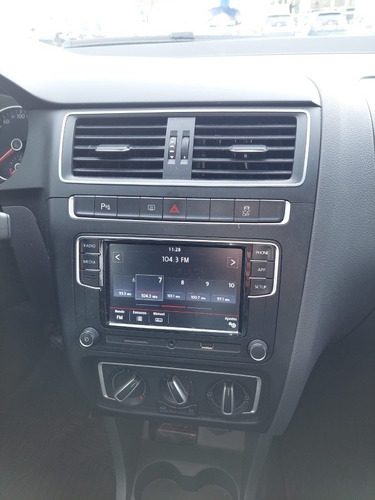 Imagen 7 de 10 de Volkswagen Suran 2018 1.6 Highline Msi 110cv