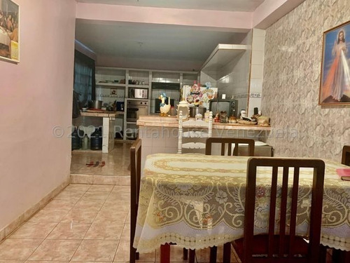Imagen 5 de 9 de Casa En Venta Ubicada En Punto Fijo