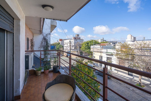 Venta Casa 5 Dormitorios En Boedo Cochera Patio