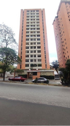 Apartamento En Alquiler En La Urb. Lomas Del Ávila  #24-25040