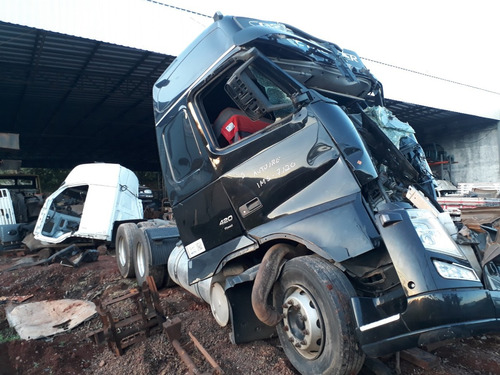 Sucata Volvo Fh  420 4x2t 2005 Para Venda De Peças