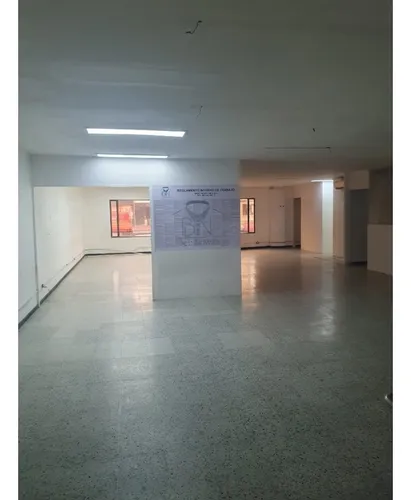 Local Comercial En Itagui, Centro De La Moda