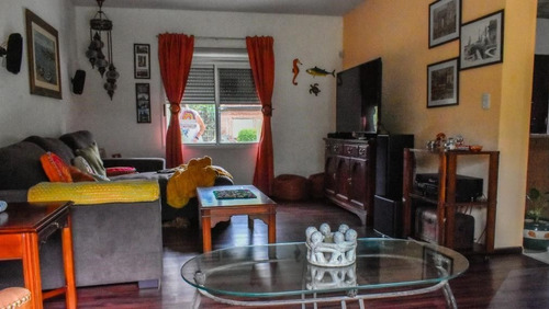 Casa En Venta De 2 Dormitorios En San Rafael