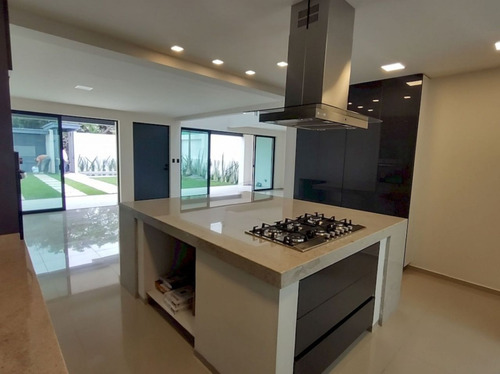 Casa Minimalista Nueva En Prados De Cuernavaca
