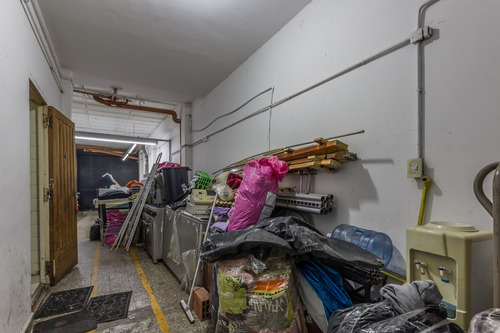 Taller Con Vivienda En Caba: Lote Propio, Terraza Y Quincho