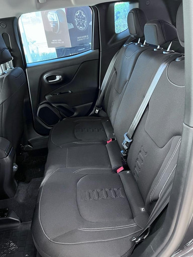 Imagen 20 de 24 de Jeep Renegade 2023