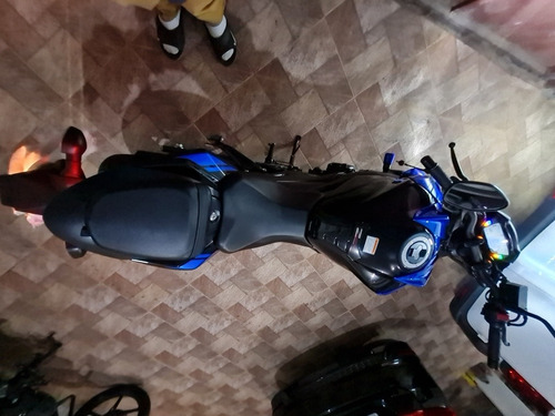 Imagem 5 de 15 de Suzuki Gsx 750