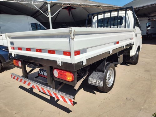 Imagem 8 de 15 de Hr 2.5 Hd 4x2 Pick Up Ano 2016/2017