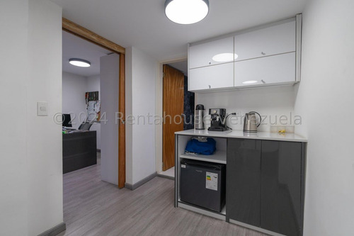 Taller Mecánico En Venta La Urbina Mls #25-1656