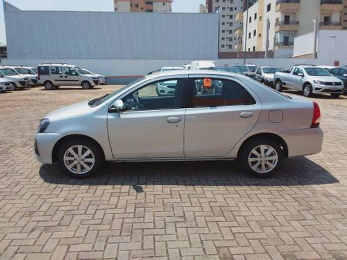 Imagem 8 de 9 de Toyota Etios 1.5 X Plus Sedan 16v Flex 4p Automático