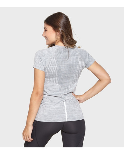 Imagen 2 de 2 de Remera Verona Montagne Dama