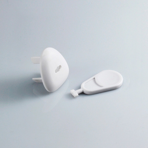 Imagen 2 de 10 de Tapa Enchufes De 3 Patas Llave X6 Unidades - Baby Innovation