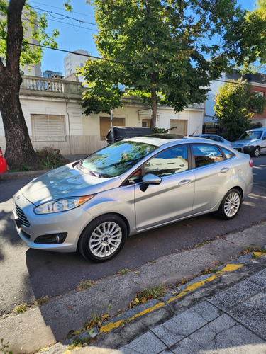 Ford Fiesta Kinetic 1.6 Sedan Titanium 120cv