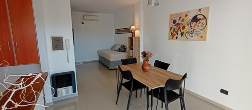 Imagen 2 de 8 de Moderno Departamento C/cochera Y Balcon / Parrilla (taba 2)