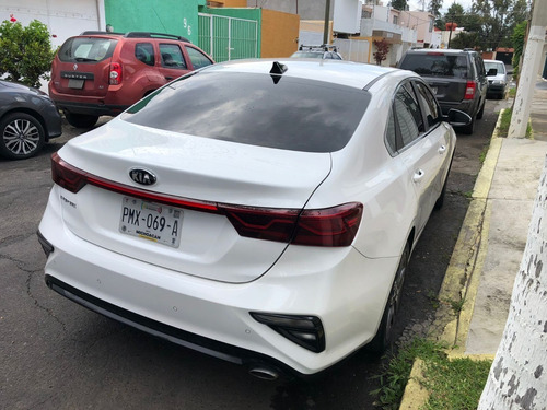 Imagen 3 de 14 de Kia Forte 2019 Piel, Q/c, Camara Rev. Excelentes Condiciones