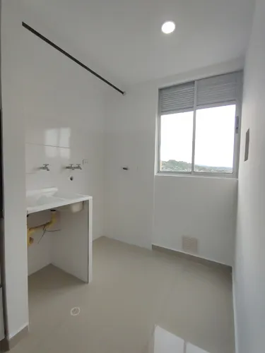 Apartamento En Arriendo En La Floresta. Cod A27307