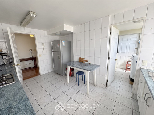 Departamento En Venta De 2 Dorm. En Las Condes