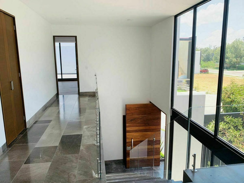 Estrena Casa En Mitica