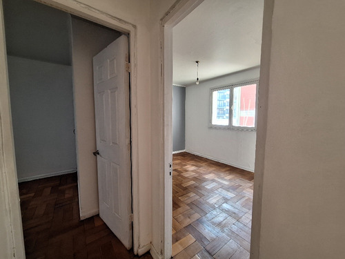 Se Arrienda Departamento 2d/1b/, 2do Piso_metro Irarrázaval