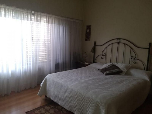 Imagen 9 de 14 de Casa Con Gran Parque, 3 Dormitorios, 2 Baños, Cocina, Garaje