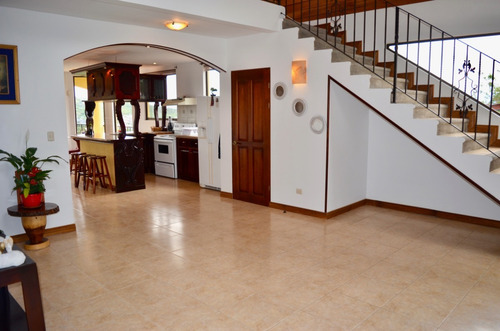 Imagen 3 de 20 de Alquiler De Hermosa Cabaña Con Vista En Santa Barbara, Heredia