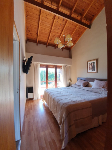 Imagen 17 de 29 de Chalet 5 Ambientes Con Parque Y Piscina Venta Mar Del Plata