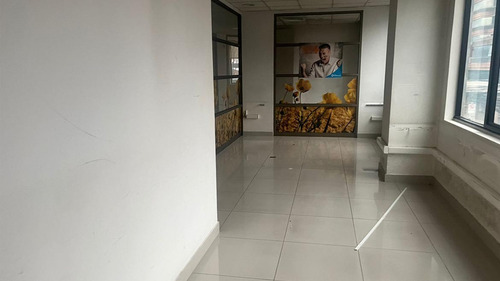 Arrendamos Gran Local Comercial En Excelente Ubicación