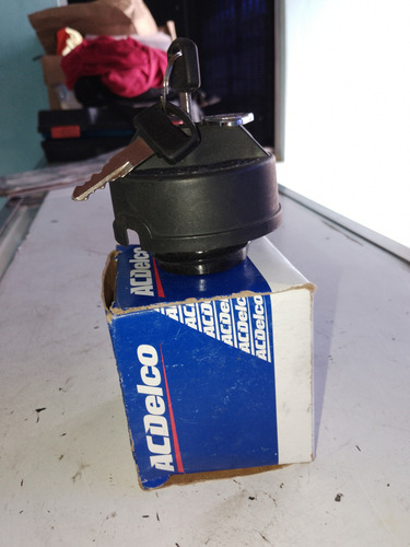 Tapa De Tanque De Gasolina Con Llave Cavalier Y Otros