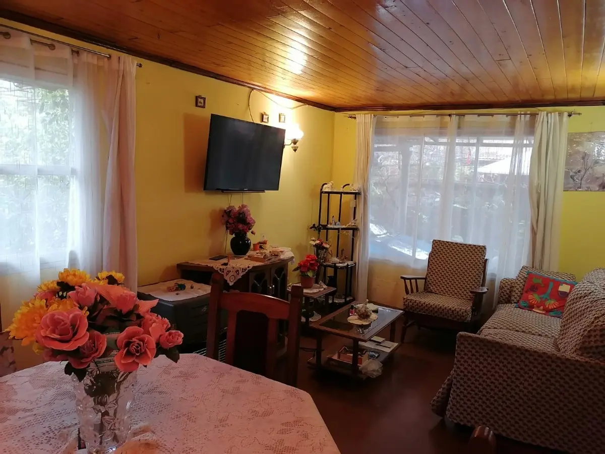 Imagen 5 de 19 de Casa En Venta Con Jardín Y Estacionamiento