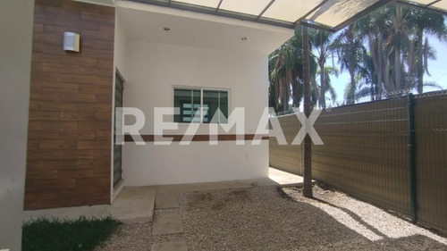 Casa En Venta En Morelos, Otilio Montaño, Cuautla