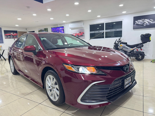 Toyota Camry 2.5 Le At