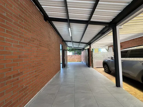 Casa En Venta En Hacienda El Castillo. Cod V8014650