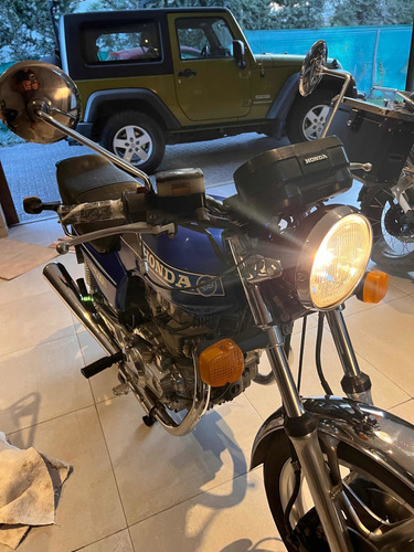 Imagen 4 de 12 de Honda Cb 400