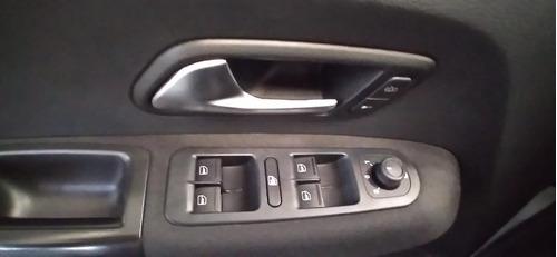 Imagen 21 de 25 de Volkswagen Amarok 2.0 Tdi 180cv Confortline 4x2