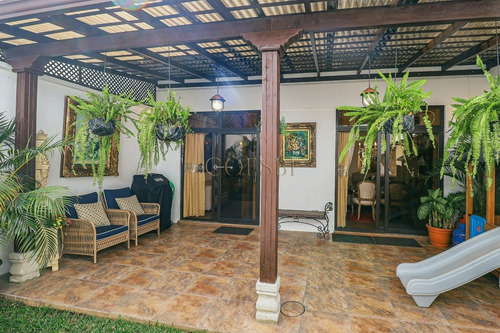 Imagen 7 de 15 de Casa En Venta De 2 Niveles En El Chachorral, San Lucas Sacatepequez