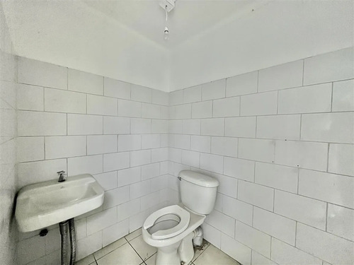 Local Comercial En Arriendo En Vitacura