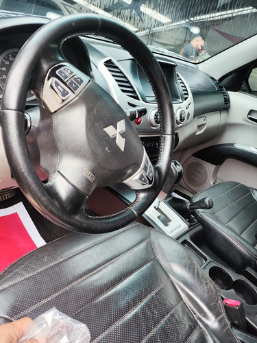 Mitsubishi L200 3.2 Triton Hpe Cab. Dupla 4x4 Aut. 4p