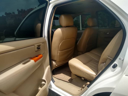Imagen 6 de 9 de Toyota Fortuner