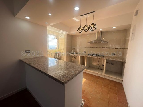 Imagen 4 de 26 de Apartamento En Venta Urb El Centro, Maracay 23-19254 Hc