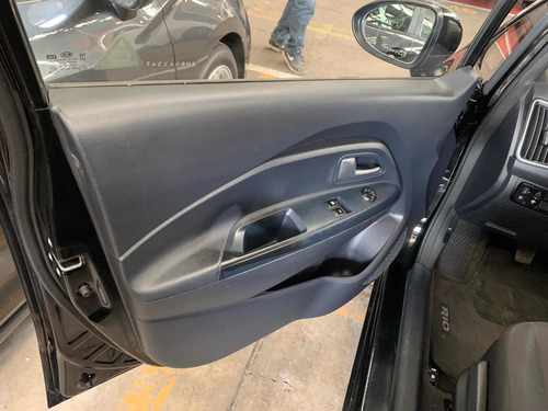 Imagen 11 de 13 de Kia Rio 1.6 Lx Sedan Std 6 Vel Ac 2017