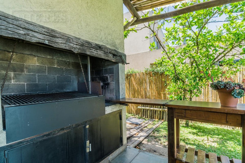 Casa En Venta Sobre Lote A La Laguna - San Agustín, Villanueva.