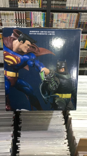 Imagen 3 de 6 de Dc Collectibles Mini Statue The Dark Knight Returns - Batman