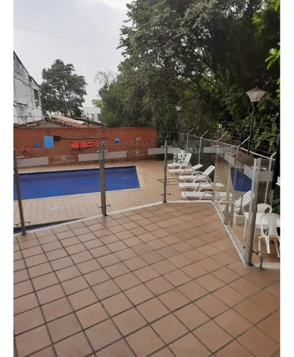 Venta De Apartamento De 65mt2 En El Bosque, Cali 10232.