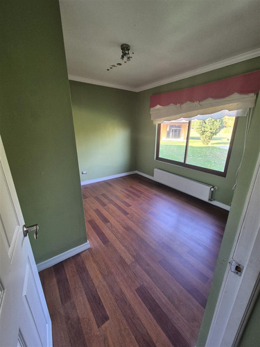 Casa En Venta, Seminueva De 4 Dorm. A 10min De L.a.
